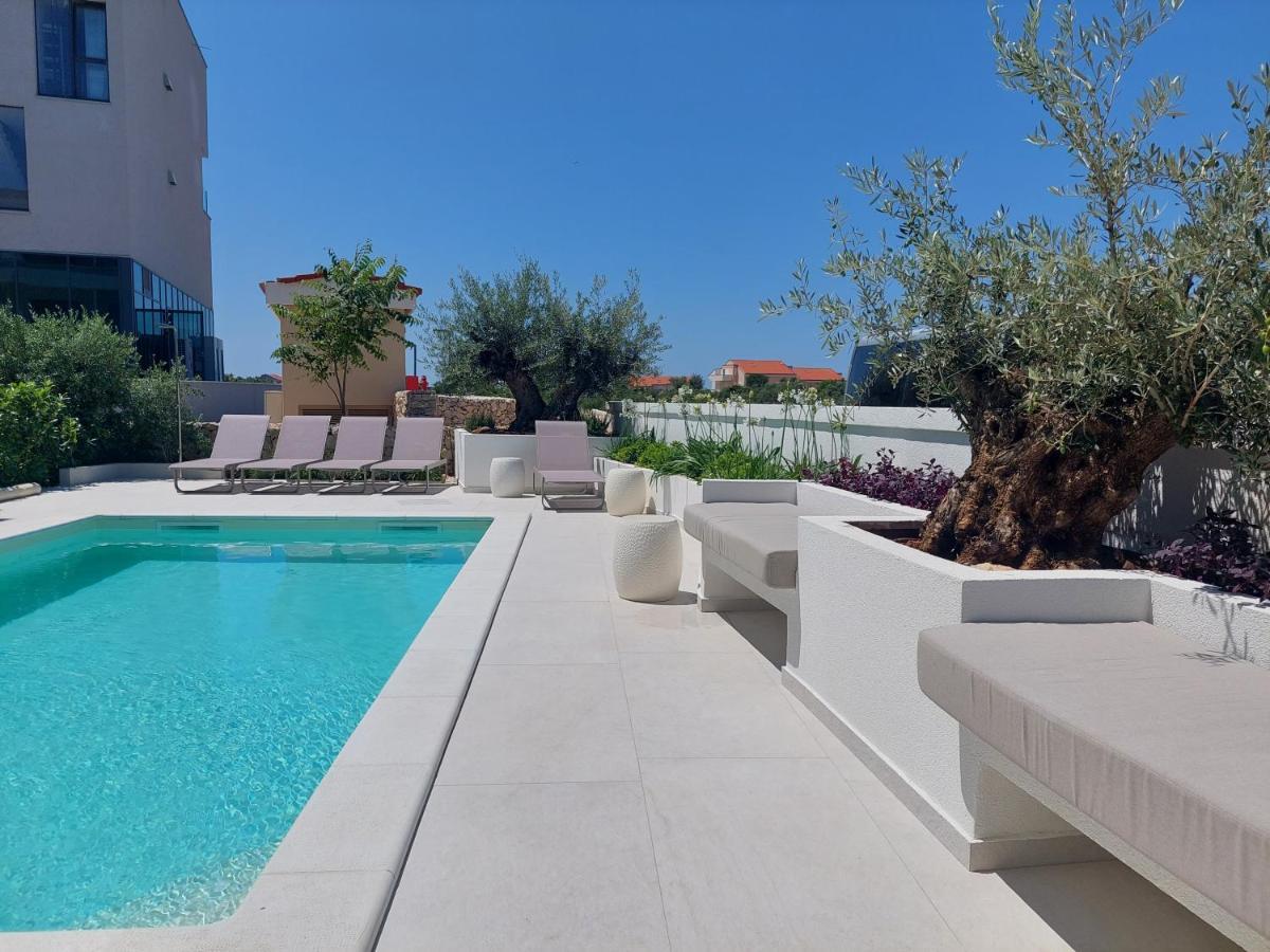 Villa Cala, Hotel Rooms&Apartments نوفاليا المظهر الخارجي الصورة