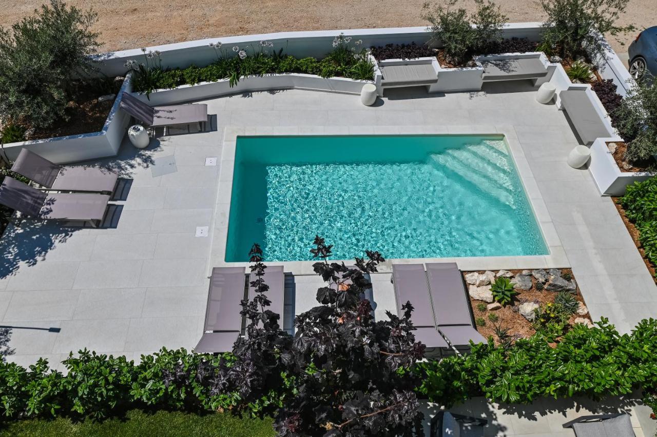 Villa Cala, Hotel Rooms&Apartments نوفاليا المظهر الخارجي الصورة