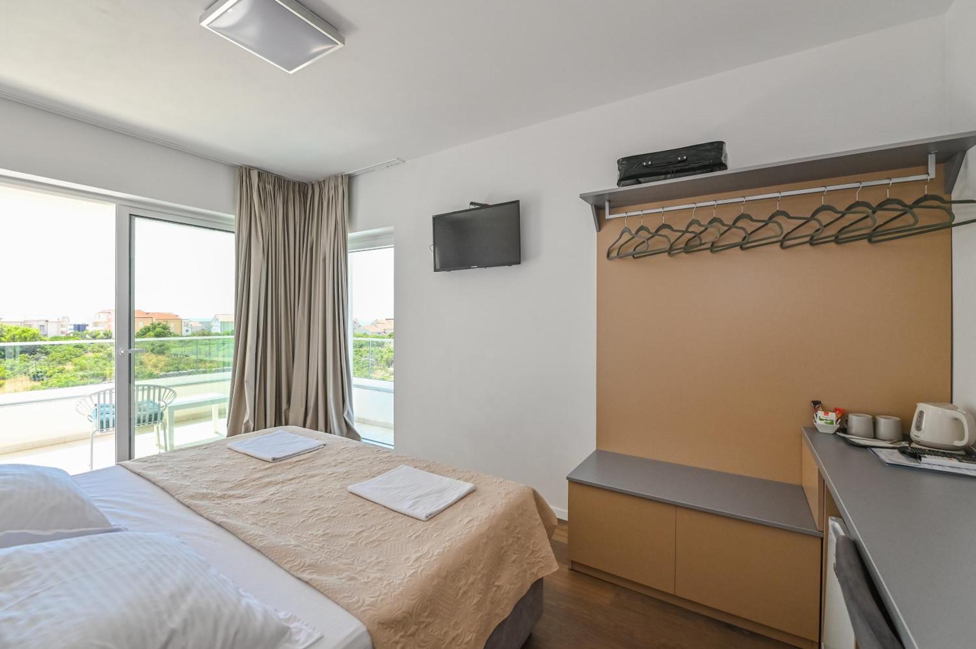 Villa Cala, Hotel Rooms&Apartments نوفاليا المظهر الخارجي الصورة