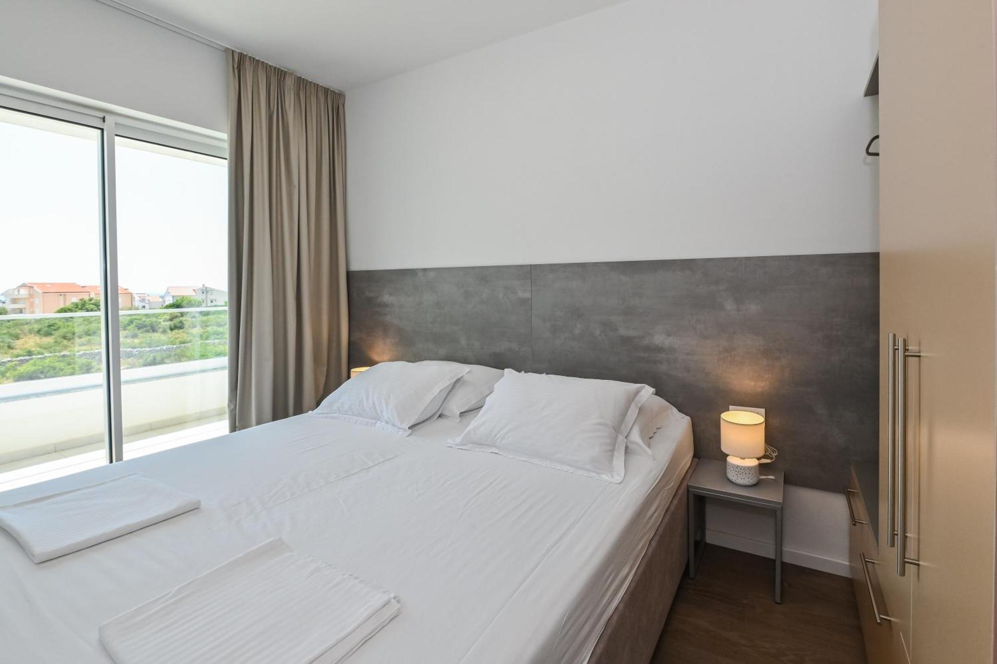 Villa Cala, Hotel Rooms&Apartments نوفاليا المظهر الخارجي الصورة