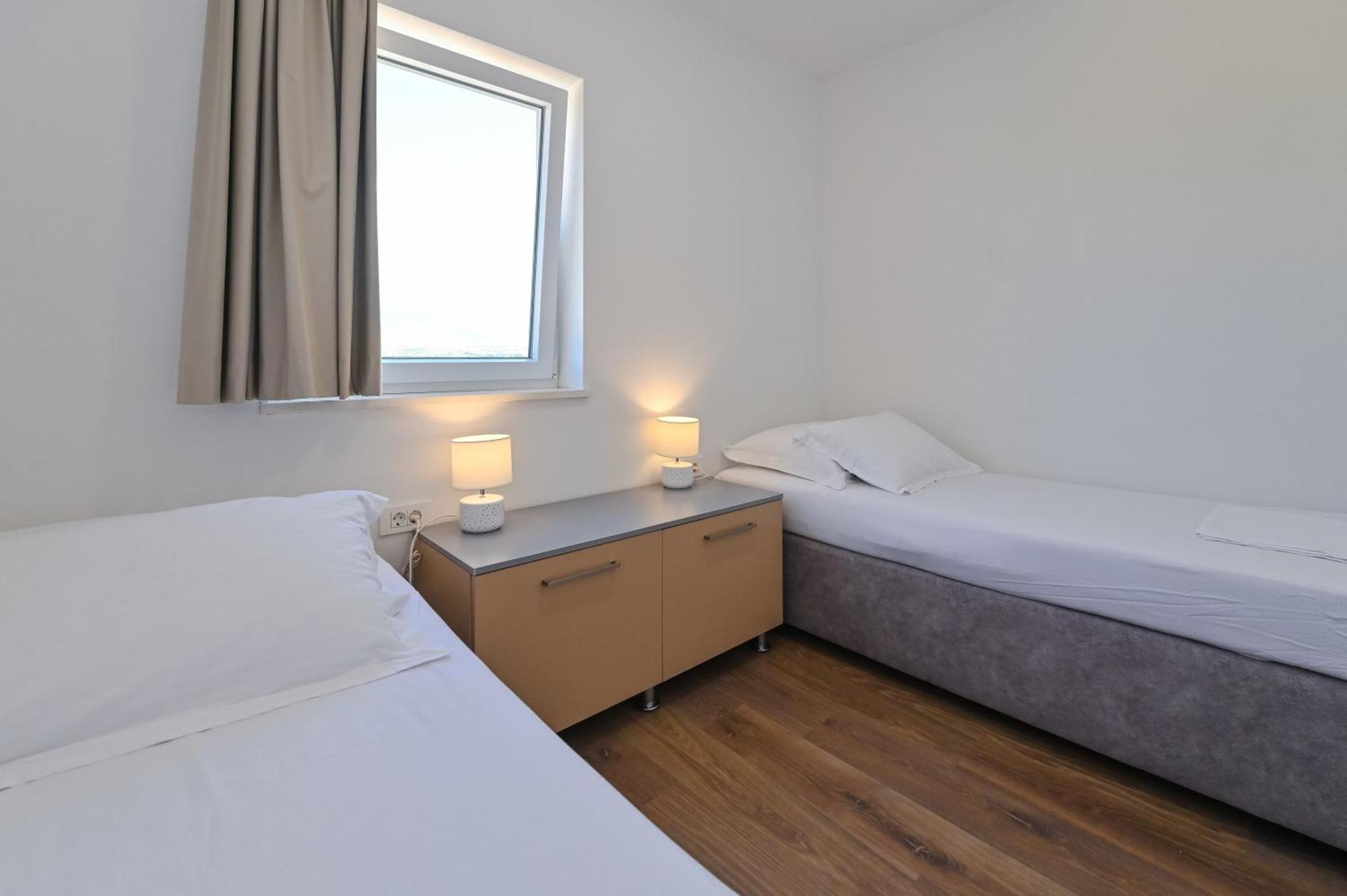 Villa Cala, Hotel Rooms&Apartments نوفاليا المظهر الخارجي الصورة